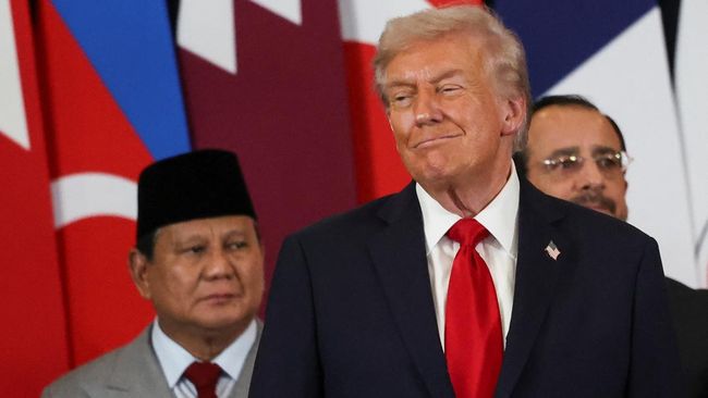 Potret Momen Trump Puji Prabowo di KTT Perdamaian, Riuh Tepuk Tangan