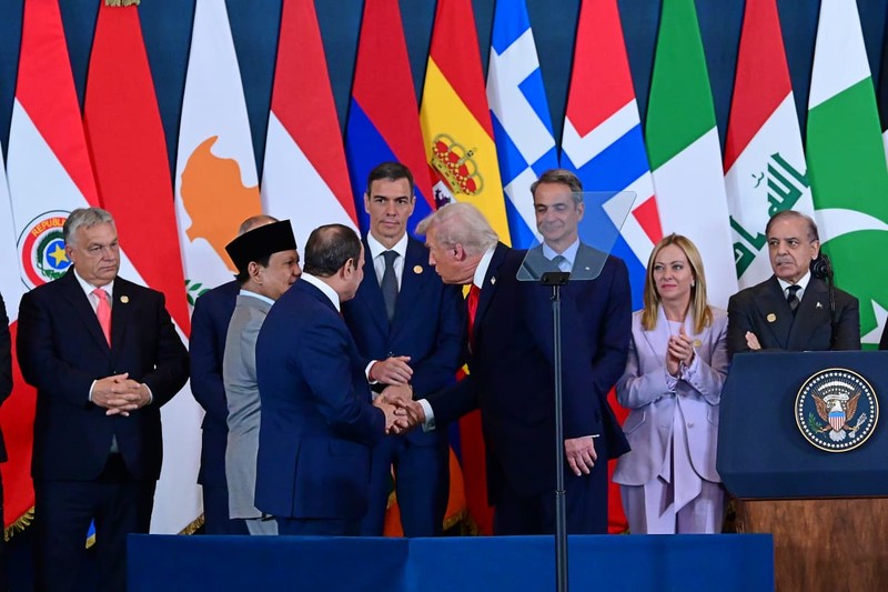Presiden Republik Indonesia Prabowo Subianto menghadiri Konferensi Tingkat Tinggi (KTT) Perdamaian Sharm El-Sheikh yang digelar di International Congress Centre, Mesir, pada Senin (13/10/2025). Presiden Republik Indonesia Prabowo Subianto menghadiri Konferensi Tingkat Tinggi (KTT) Perdamaian Sharm El-Sheikh yang digelar di International Congress Centre, Mesir, pada Senin (13/10/2025). (Dok. BPMI Sekretariat Presiden)