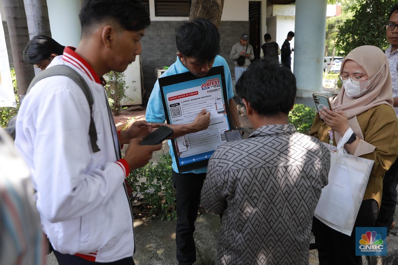 Suasana acara Jakarta Job Fest 2025 yang diselenggarakan di Gedung Serbaguna Gelora Sunter, Jakarta, Selasa (14/10/2025). (CNBC Indonesia/Muhammad Sabki) Suasana acara Jakarta Job Fest 2025 yang diselenggarakan di Gedung Serbaguna Gelora Sunter, Jakarta, Selasa (14/10/2025). (CNBC Indonesia/Muhammad Sabki)