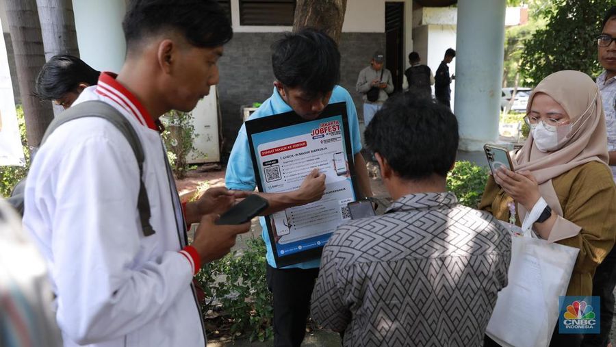 Suasana acara Jakarta Job Fest 2025 yang diselenggarakan di Gedung Serbaguna Gelora Sunter, Jakarta, Selasa (14/10/2025). (CNBC Indonesia/Muhammad Sabki) Suasana acara Jakarta Job Fest 2025 yang diselenggarakan di Gedung Serbaguna Gelora Sunter, Jakarta, Selasa (14/10/2025). (CNBC Indonesia/Muhammad Sabki)