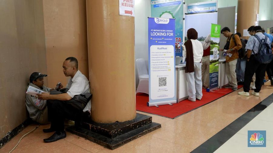 Suasana acara Jakarta Job Fest 2025 yang diselenggarakan di Gedung Serbaguna Gelora Sunter, Jakarta, Selasa (14/10/2025). (CNBC Indonesia/Muhammad Sabki) Suasana acara Jakarta Job Fest 2025 yang diselenggarakan di Gedung Serbaguna Gelora Sunter, Jakarta, Selasa (14/10/2025). (CNBC Indonesia/Muhammad Sabki)