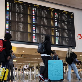 Bandara Jantung Eropa Lumpuh, Penerbangan Batal-Pekerja Kabur