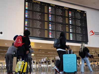 Bandara Jantung Eropa Lumpuh, Penerbangan Batal-Pekerja Kabur