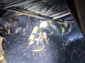 Gudang Paket di Cakung Kebakaran, Diduga Dipicu Korsleting Listrik