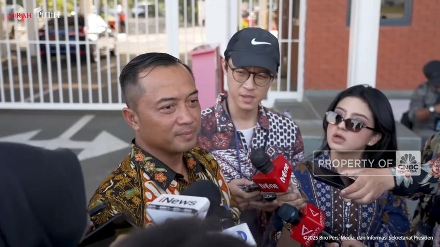 Menteri Sekretaris Negara Prasetyo Hadi meyebut patriot bonds yang diluncurkan Danantara laris manis.