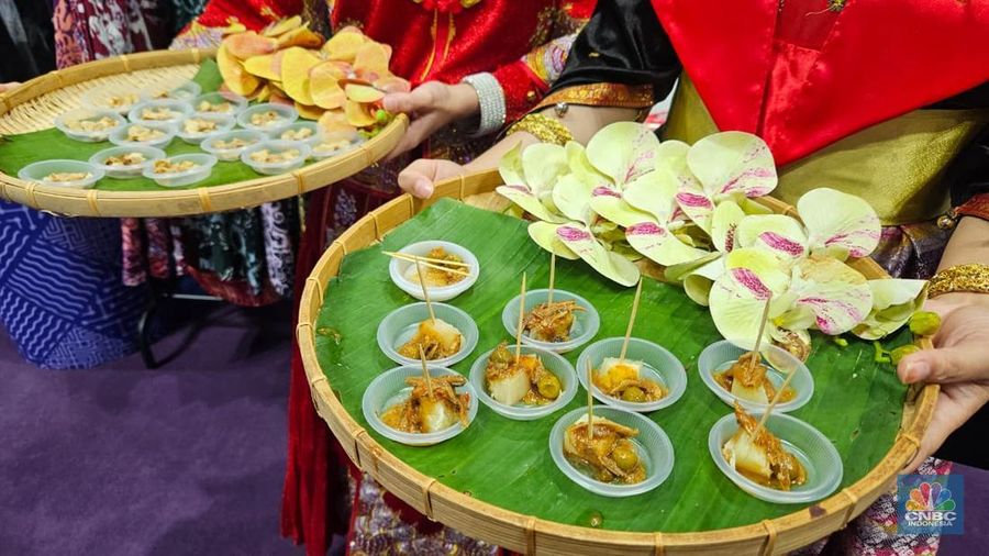 Kementerian Transisi Energi dan Transformasi Air (PETRA) Malaysia menggelar pameran budaya Malaysia di KL Convention Centre pada 14-17 Oktober 2025, bertepatan dengan Pertemuan Menteri Energi ASEAN ke-43 (AMEM-43) di Kuala Lumpur. (CNBC Indonesia/Thea Fathanah Arbar)