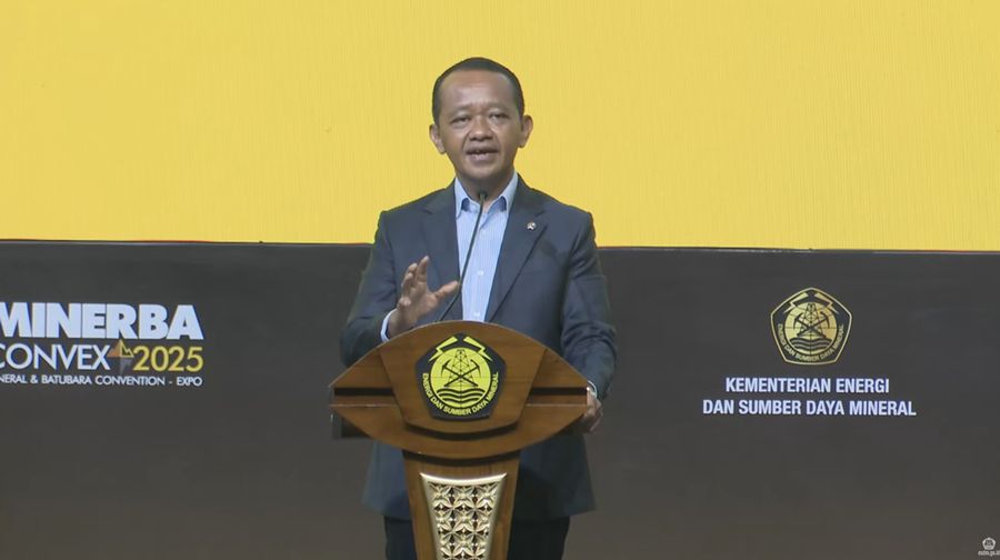Menteri ESDM, Bahlil Lahadalia saat menyampaikan paparan dalam MINERBA CONVEX 2025 di Jakarta, Rabu (15/10/2025). (Tangkapan Layar Youtube/KementerianESDM)