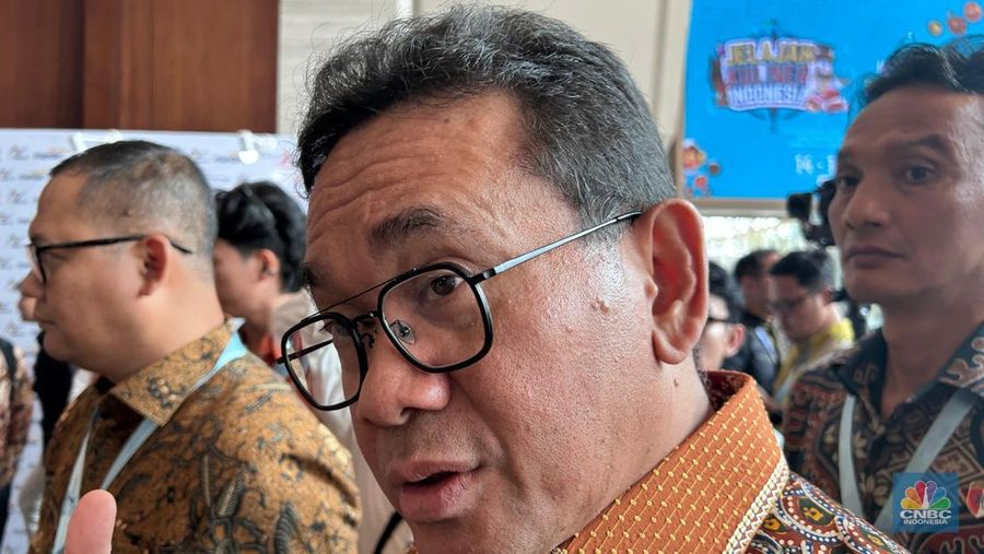 Menteri Perdagangan (Mendag) Budi Santoso saat ditemui di sela kegiatan TEI ke-40 tahun 2025 di ICE BSD, Tangerang Selatan, Rabu (15/10/2025). (CNBC Indonesia/Martyasari Rizky)