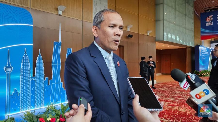 Sekretaris Jenderal Kementerian Transisi Energi dan Transformasi Air (PETRA) Malaysia, Mad Zaidi bin Mohd Karli saat ditemui awak media menjelang Pertemuan Menteri Energi ASEAN ke-43 (AMEM-43) di Kuala Lumpur, Malaysia, Selasa (14/10/2025). (CNBC Indonesia/Thea Fathanah)