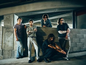 Video: Bedah Lirik dan Melodi Lagu Bittersweet Band Culture Wars