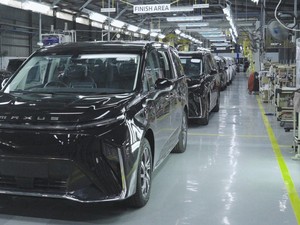 Mobil Listrik Maxus Rakitan Lokal Mulai Dikirim ke Konsumen