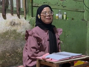 Mata Minus 20 Tak Padamkan Semangat Kuliah Tio, Tekadnya Ingin Jadi Dosen