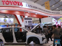 Potret Toyota Zenix Hybrid yang Jadi Sorotan di TEI 2025