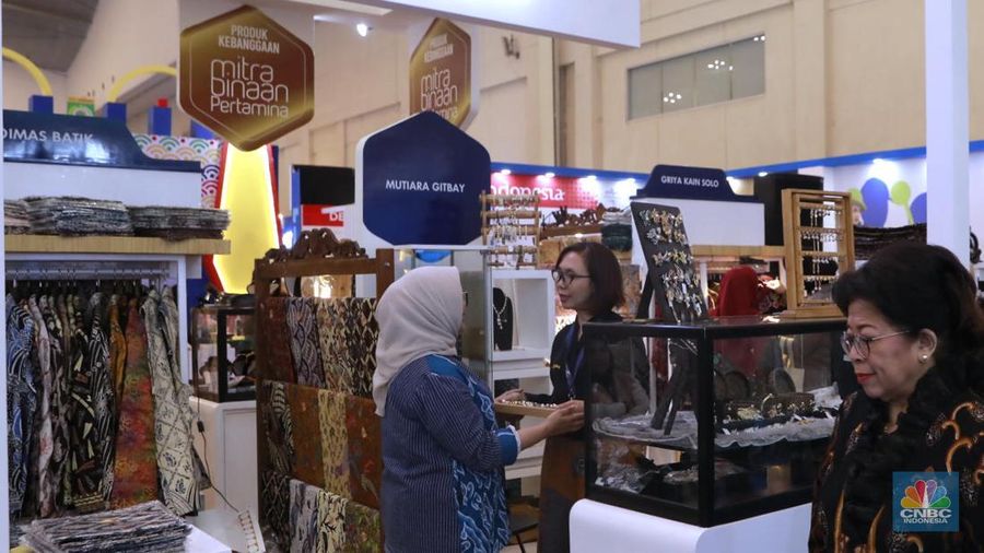 UMKM binaan Pertamina di ajang Trade Expo Indonesia (TEI) 2025 di ICE BSD City, Tangerang, Kamis, (16/10/2025). UMKM binaan Pertamina di ajang Trade Expo Indonesia (TEI) 2025 di ICE BSD City, Tangerang, Kamis, (16/10/2025). (CNBC Indonesia/Muhammad Sabki)