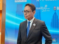 Wakil Menteri Energi dan Sumber Daya Mineral (ESDM) Yuliot Tanjung di sela-sela Pertemuan Menteri Energi ASEAN ke-43 (AMEM-43) di Kuala Lumpur, Malaysia, Kamis (16/10/2025). (CNBC Indonesia/Thea Fathanah Arbar)