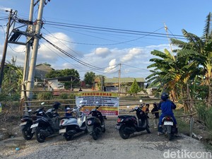Akses Perumahan di Parepare Ditutup Pemilik Lahan, Warga Lewat Jalan Tikus