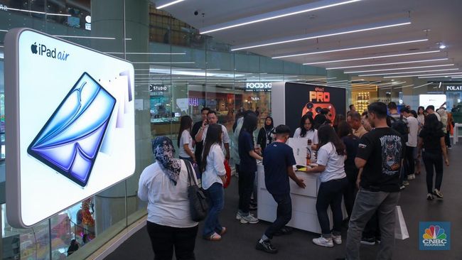 Potret Antrean Mengular Warga RI Berburu iPhone 17 di Jakarta