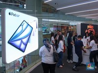 Potret Antrean Mengular Warga RI Berburu iPhone 17 di Jakarta