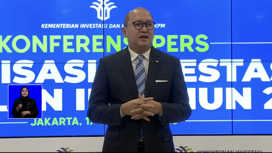 Kapal dan perahu di Selat Hormuz, Musandam, Oman, 22 April 2026. (REUTERS/Stringer)