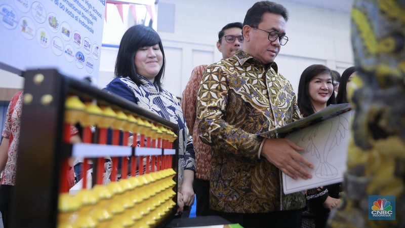 Menteri Perdagangan RI Budi Santoso melakukan kunjungan ke Asosiasi Lisensi Indonesia (ASENSI) dan tenant di ajang Trade Expo Indonesia (TEI) 2025 di ICE BSD City, Tangerang, Jumat, (17/10/2025). Menteri Perdagangan RI Budi Santoso melakukan kunjungan ke Asosiasi Lisensi Indonesia (ASENSI) dan tenant di ajang Trade Expo Indonesia (TEI) 2025 di ICE BSD City, Tangerang, Jumat, (17/10/2025). (CNBC Indonesia/Muhammad Sabki)