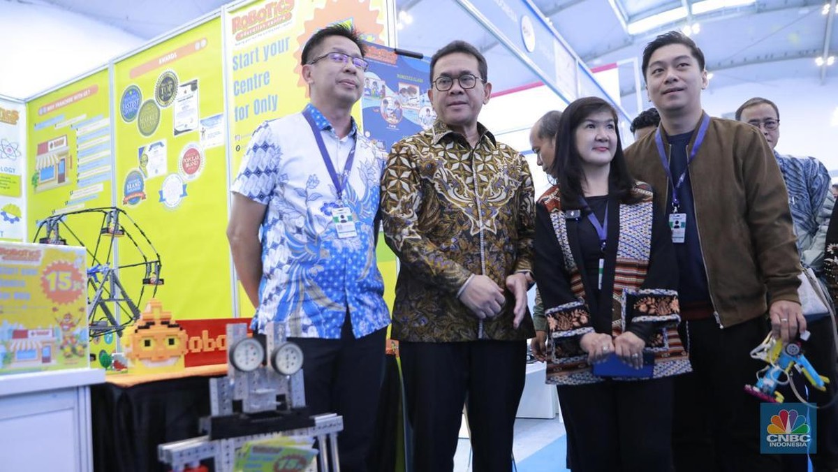 Dorong Produk RI Sukses Ekspor, Gini Momen Mendag Tinjau ILFEX di TEI