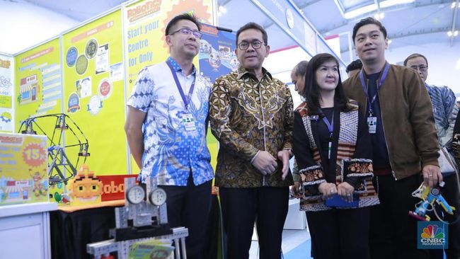 Dorong Produk RI Sukses Ekspor, Gini Momen Mendag Tinjau ILFEX di TEI