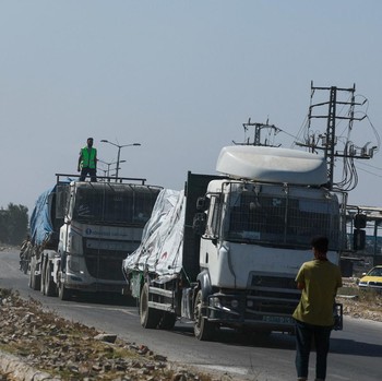 Potret Situasi Terkini Perbatasan Gaza, Truk Bantuan Menanti Kepastian