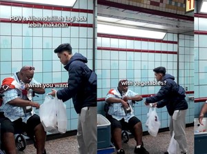 Mulia! Pelajar Indonesia di Amerika Bagikan Makanan Gratis