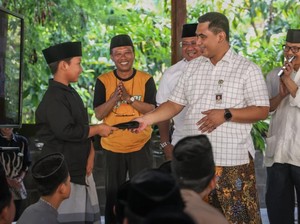 Taj Yasin Ajak Kepala Daerah Dukung Kelayakan Pendirian Bangunan Pesantren
