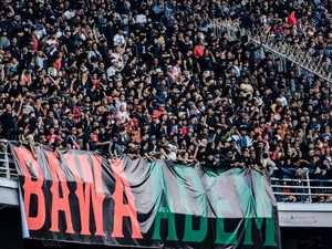 Persebaya Vs Persija: Nuansa Penuh Persahabatan Dua Kubu Suporter