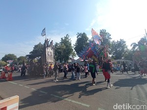 Festival Pesisiran 2025, Tradisi Nadran Warnai Jalanan Kota Cirebon