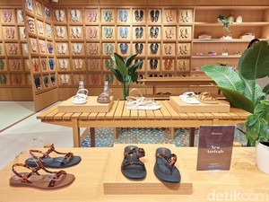 Nuansa Pantai dan Feminin Modern di Koleksi Sandal Terbaru Ipanema