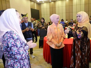Momen Guyub Gubernur Khofifah Silaturahmi dengan Warga Jatim di Sulteng