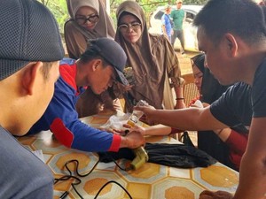 Tiga Cincin Tersangkut di Jari, Wanita Asal Muba Minta Tolong Damkar PALI
