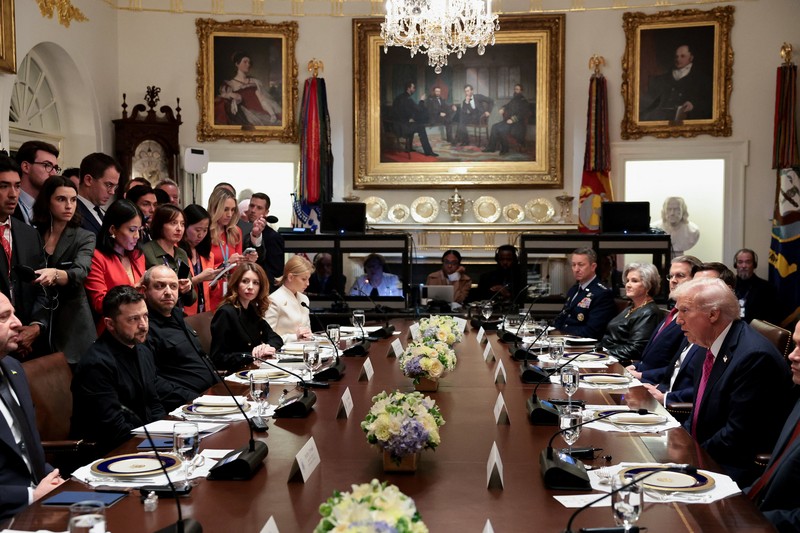 Presiden AS Donald Trump menerima kunjungan Presiden Ukraina Volodymyr Zelenskiy di Gedung Putih di Washington, D.C., AS, Jumat (17/10/2025) waktu setempat. (REUTERS/Jonathan Ernst) Presiden AS Donald Trump menerima kunjungan Presiden Ukraina Volodymyr Zelenskiy di Gedung Putih di Washington, D.C., AS, Jumat (17/10/2025) waktu setempat. (REUTERS/Jonathan Ernst)