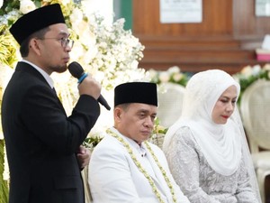 Resmi Menikah, Ini Profil Wakil Menteri Agama Romo Syafii