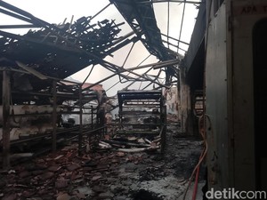 Kebakaran Pabrik Tekstil di Dampyak Tegal Padam Usai 9 Jam