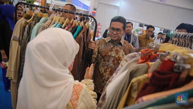 Potret Mendag Keliling Sapa Pelaku UMKM di Trade Expo Indonesia 2025