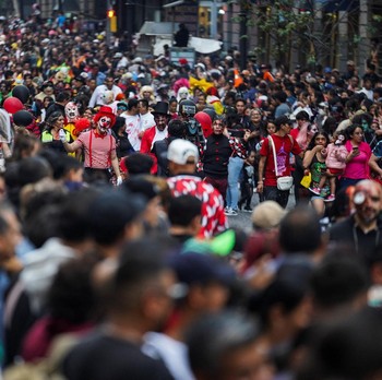 Potret Unik Ketika Jalanan Meksiko 