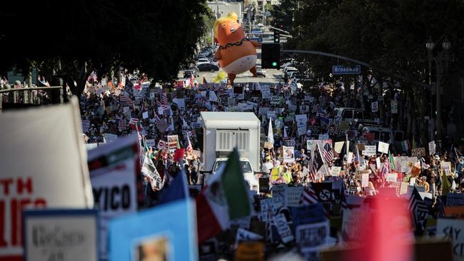 No Kings! Jutaan Warga AS 'Serbu' Jalan di 50 Negara Bagian Demo Trump