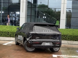 Parkir Nggak Ribet, Mobil Ini Bisa Jalan Miring Tanpa Bikin Ban Cepat Aus