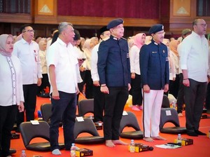 Mensos Perkenalkan Almamater Resmi Wali Asuh & Asrama Sekolah Rakyat