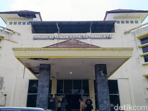 Gedung Kesenian Tasikmalaya Terasa Sauna, Diky Chandra Minta Maaf