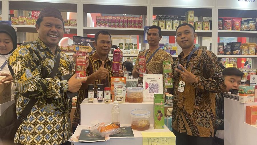 Madu Pelawan dari Desa Manang asal Bangka Belitung di Trade Expo Indonesia 2025/Teti Purwanti