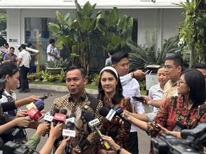 Menteri-menteri Tiba di Istana Jelang Sidang Kabinet 1 Tahun Prabowo-Gibran