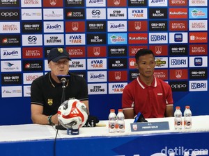 Peter de Roo Beberkan Penyebab Persis Solo Dibantai Malut United 1-3