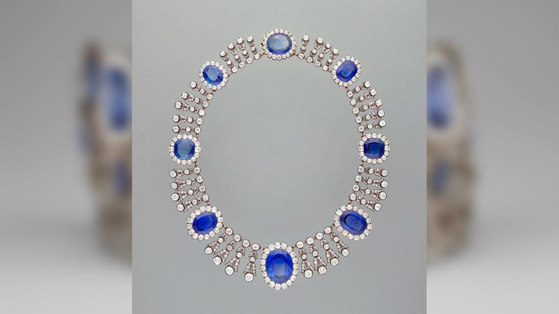 Perhiasan yang dicuri dari Museum Louvre di Paris, Prancis. (Dok. Musée du Louvre)
