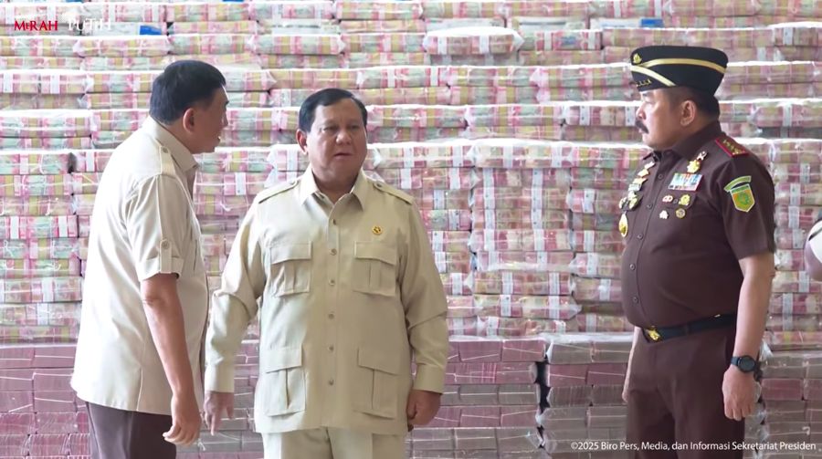 Presiden Prabowo Saksikan Penyerahan Uang Pengganti Kerugian Negara, Jakarta, 20 Oktober 2025. (Tangkapan Layar Youtube/Sekretariat Presiden)