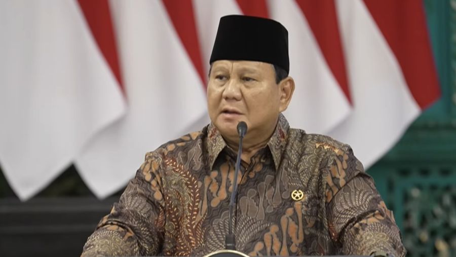 Presiden Prabowo Subianto saat menghadiri Sidang Kabinet Paripurna di Istana Negara, Jakarta, Senin (20/10/2025). (YouTube/Sekretariat Presiden)