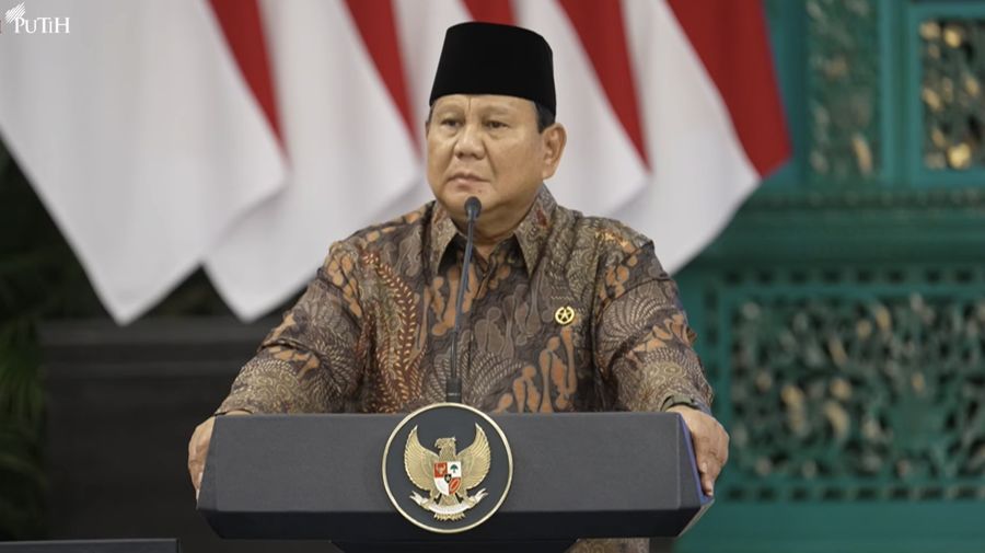 Presiden Prabowo Subianto saat menghadiri Sidang Kabinet Paripurna di Istana Negara, Jakarta, Senin (20/10/2025). (YouTube/Sekretariat Presiden)